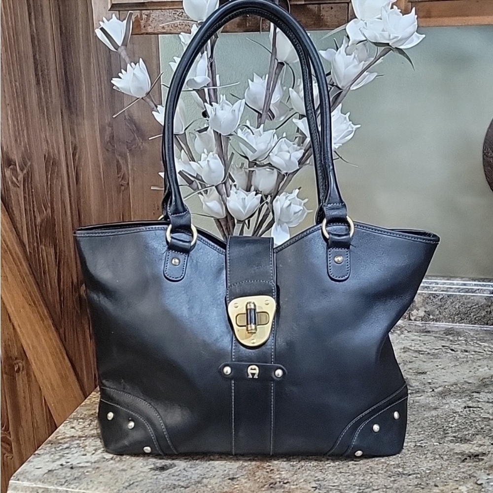 ETIENNE AIGNER -LARGE SATCHEL 🌺